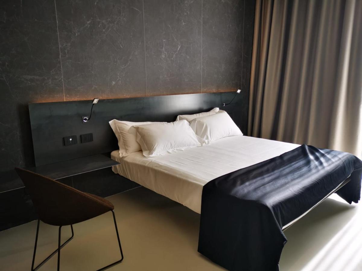 Meo Design Suites & Spa คาตาเนีย ภายนอก รูปภาพ